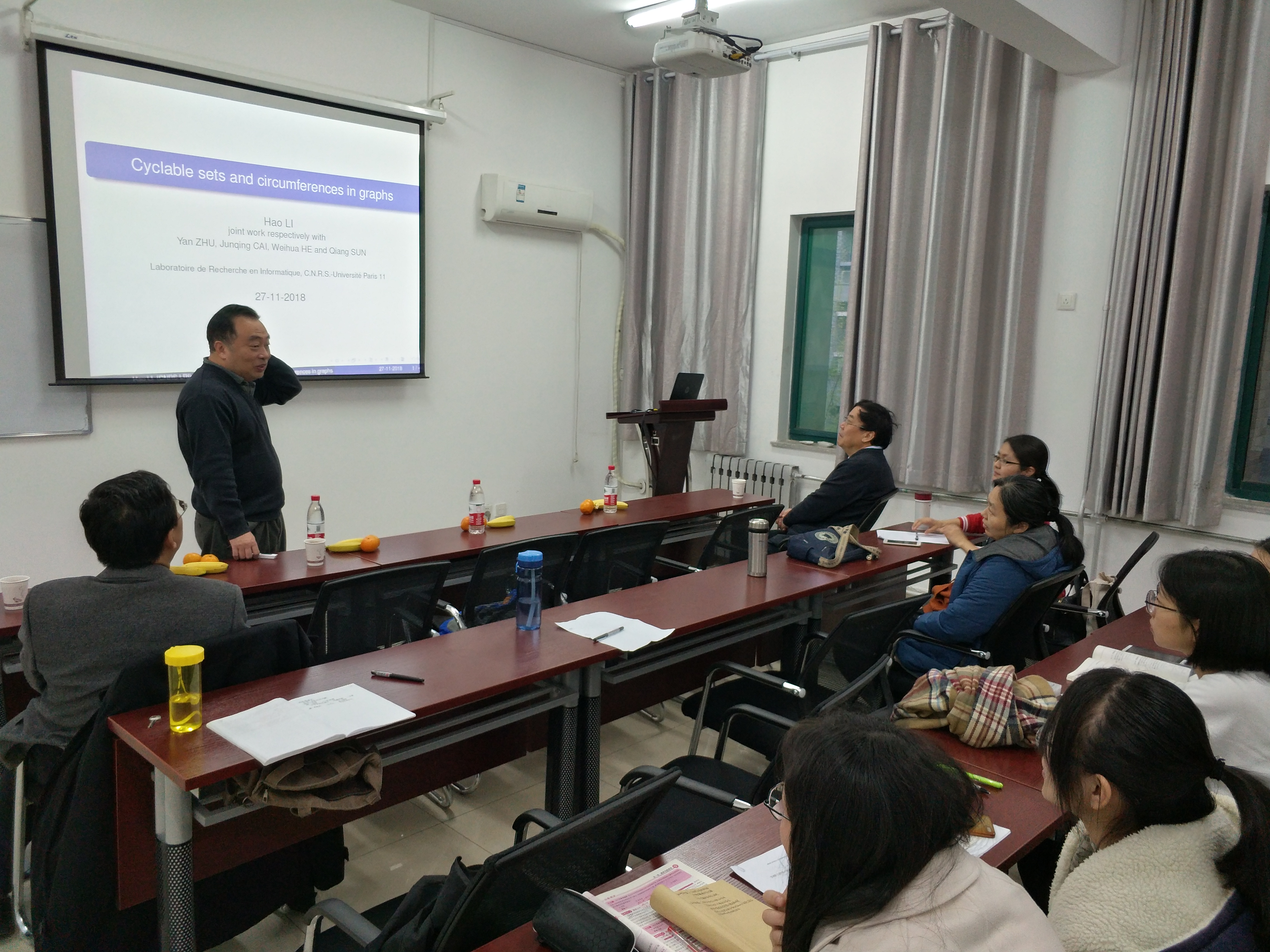 法国国家科学研究中心主任研究员李皓教授应邀来我院讲学-山东师范大学数学与统计学院